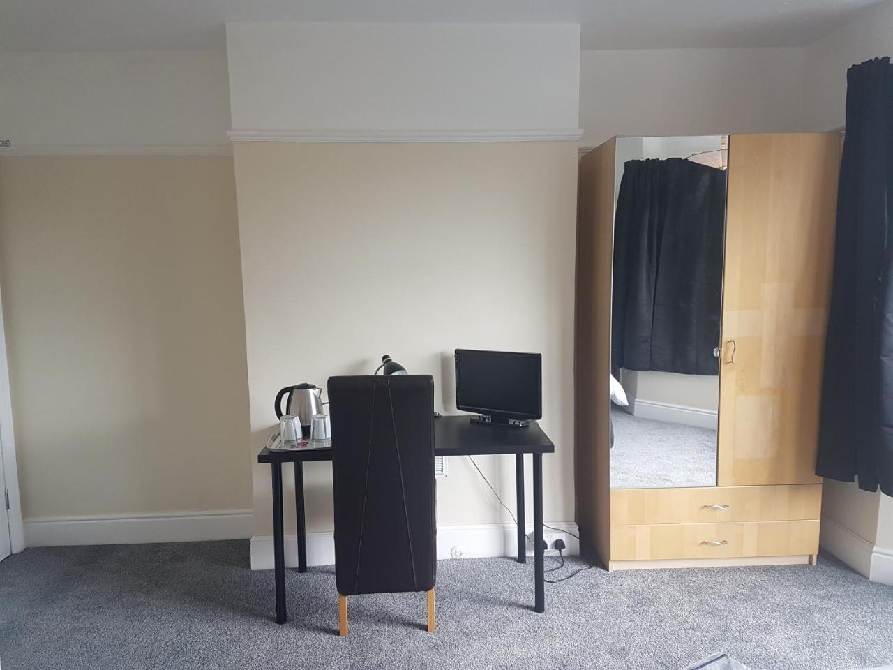 Carmel Serviced Rooms Southampton Luaran gambar